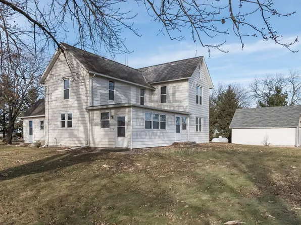 1667 W Ave, Ames, IA 50014