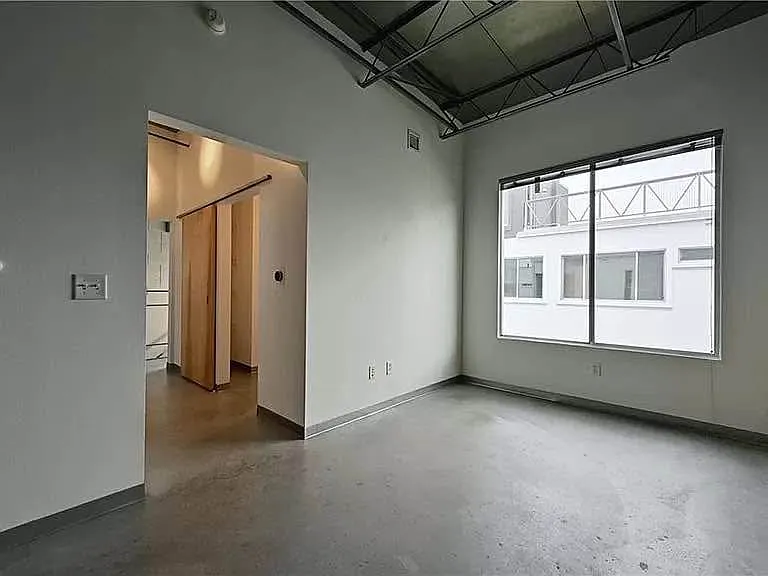 4801 S Congress Ave #F1 — Photo 25