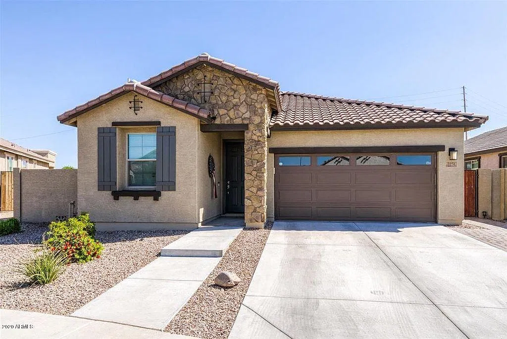3231 E Russell St — Photo 1