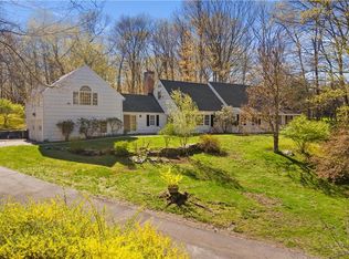 104 Pinesbridge Rd, Katonah, NY 10536