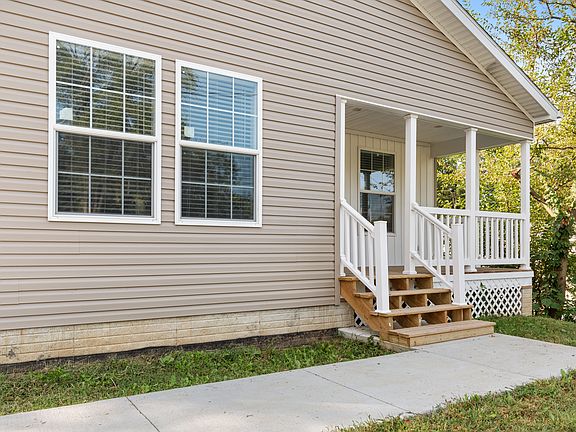 3rd image of 2507 Murray Rd