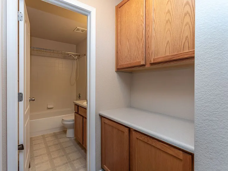 6563 Silverwind Cir — Photo 18