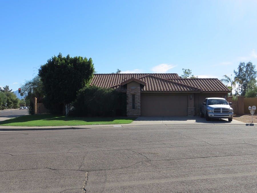 1st image of 6327 E Paradise Ln