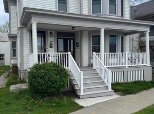 817 Columbia St #2, Hudson, NY 12534