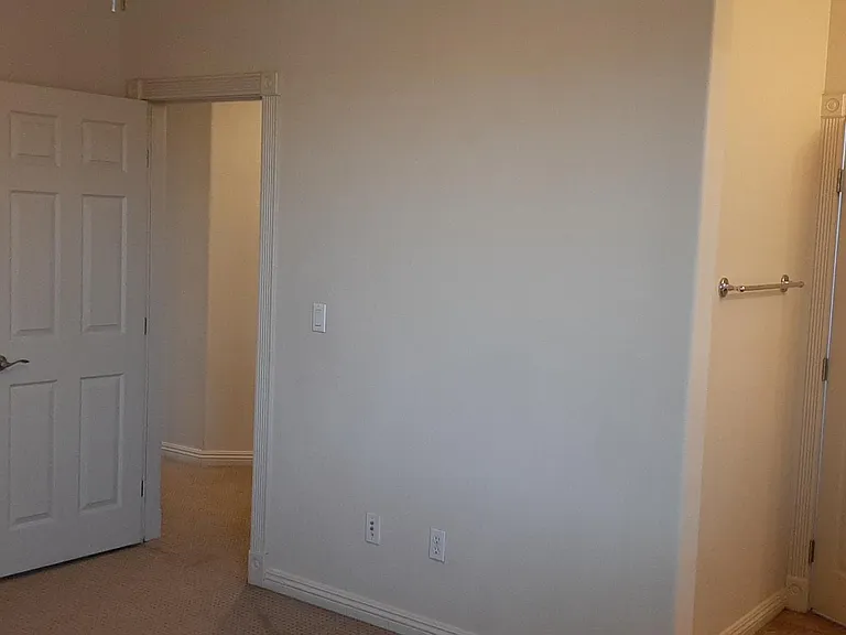 230 Valerian St — Photo 31