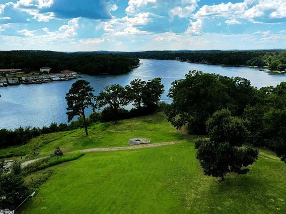 3rd image of Parker Point