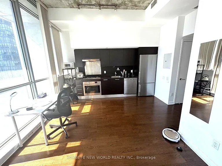 375 King St W #1701 — Photo 18
