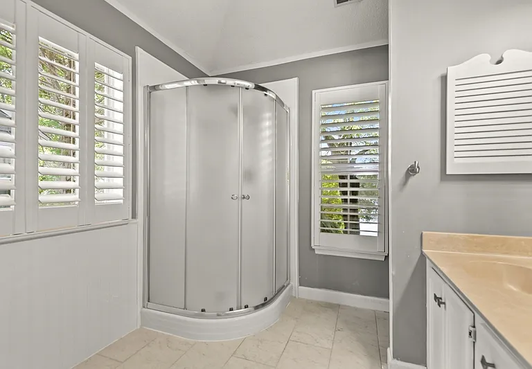 1382 Center Lake Dr — Photo 22