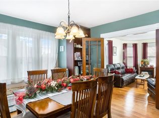 23 Blackamore Ave, Cranston, RI 02910