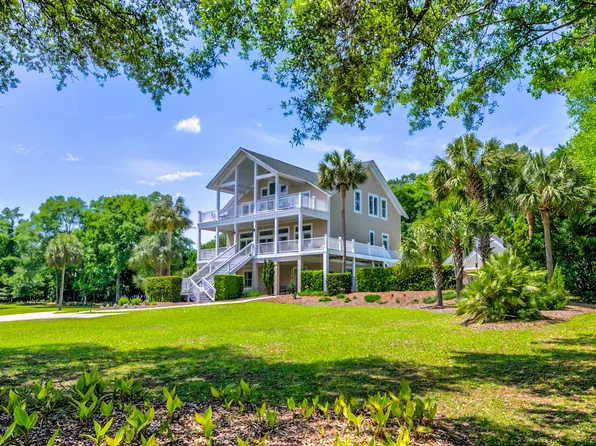 7888 Pelican Bay Dr, Awendaw, SC 29429