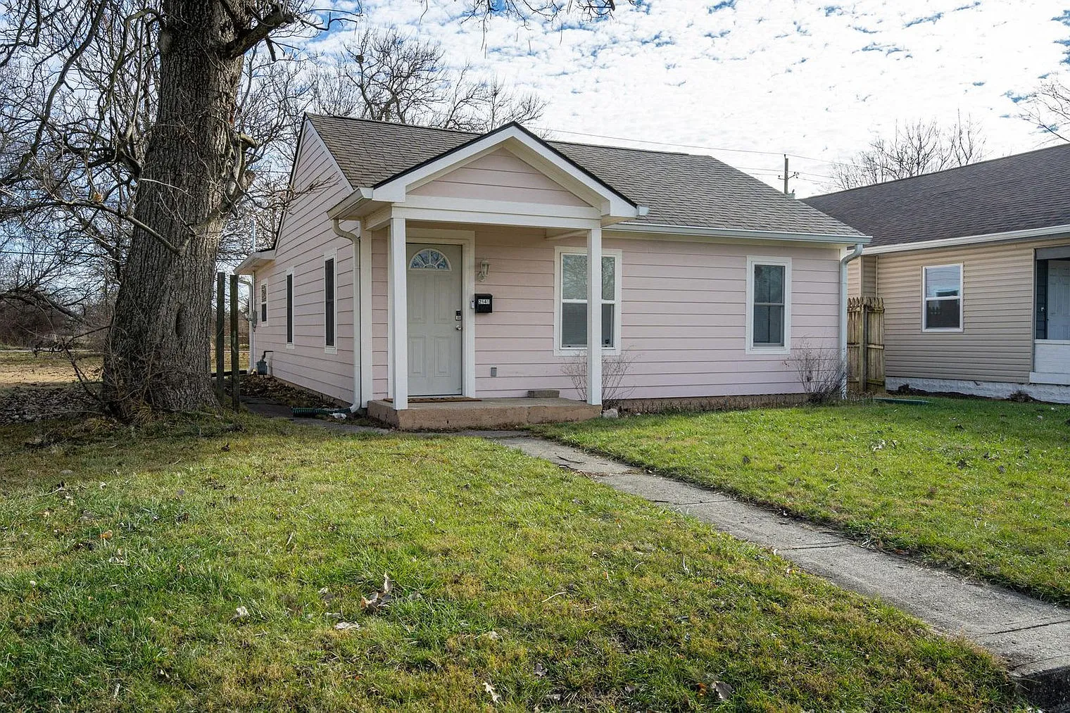 3 bed, 2.0 bath, 893 sqft, $2,617 — Photo 4