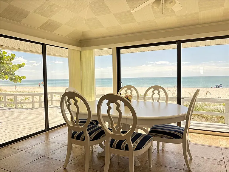 2823 Gulf Of Mexico Dr — Photo 8