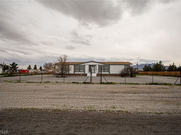 3rd image of 3701 W Windsong Ln