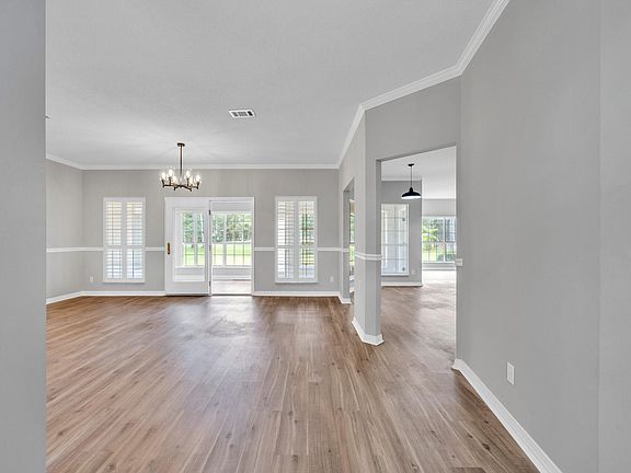 5th image of 1174 Troon Dr W