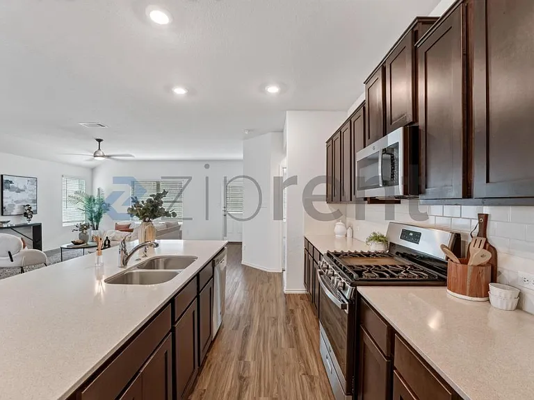21417 Bird Wing Dr — Photo 11