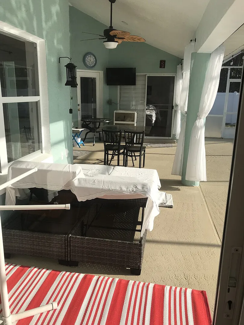 Furnished 4BR Palm Coast Home Heated Pool, Bikes, 6+ Month Lease — Photo 4