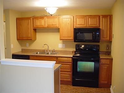 2nd image of 6598 Louise Ct