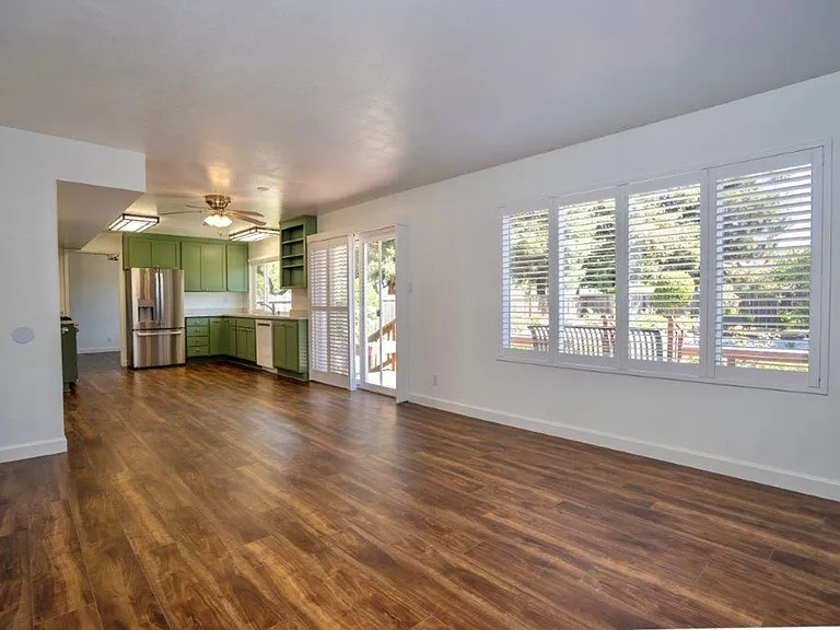 1512 Mosswood Dr — Photo 8