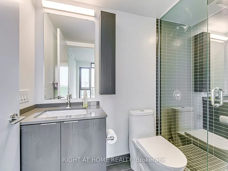 86 Dundas St E #606 — Photo 19