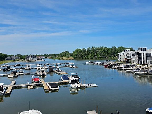 5th image of 2701 S Harbor Bay Dr #1321