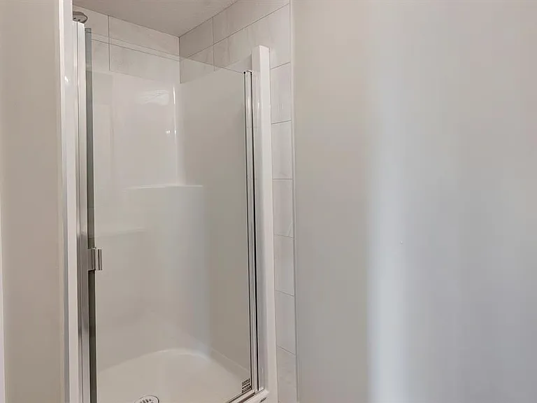 32 Varsity Estates Cir NW #102 — Photo 25