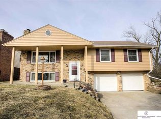 7404 N 39th Ter, Omaha, NE 68112