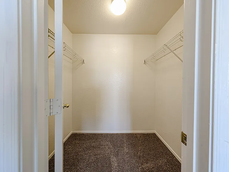 2648 S 84th Gln — Photo 38