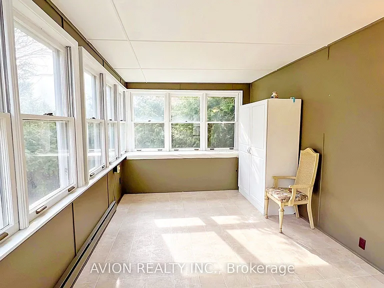 83 Lincoln Green Dr — Photo 8
