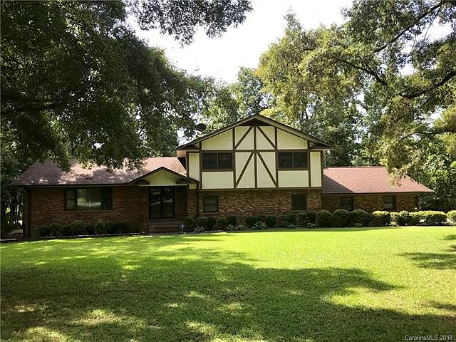 1st image of 3247 Wilson Dr