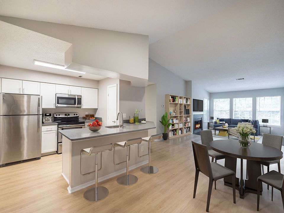 1st image of 4106 Brickell Dr #8_304