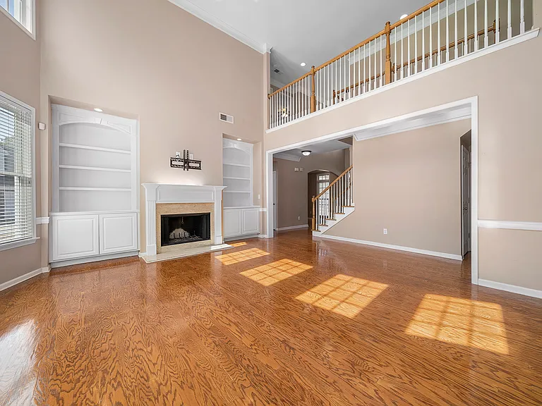 130 Candler Ct — Photo 8