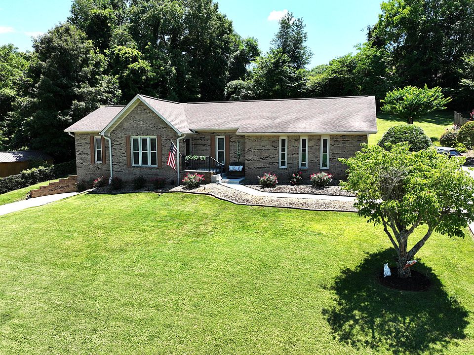 1st image of 967 Mountain Laurel Rd
