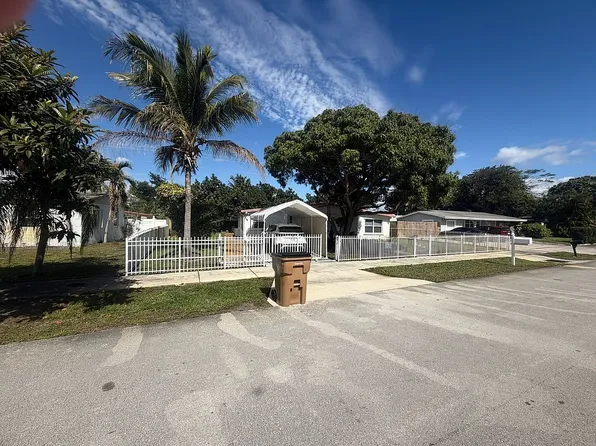 281 NE 46th St, Pompano Beach, FL 33064