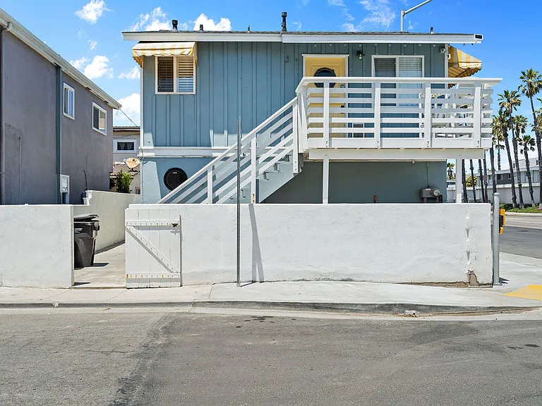 17061 Pacific Coast Hwy — Photo 14