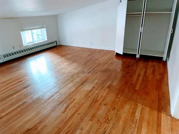 7142 160th St APT 4