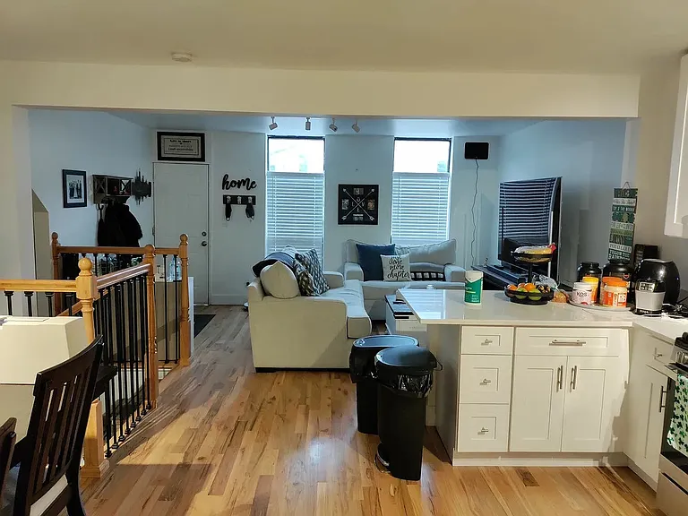 923 S Carpenter St #1F — Photo 26