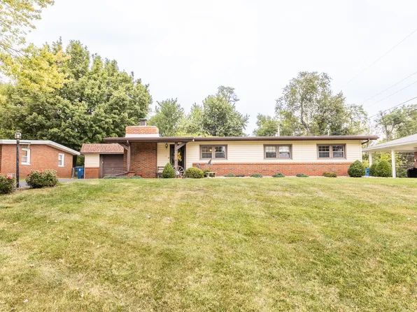 212 Lowell Ct, Shiloh, IL 62269