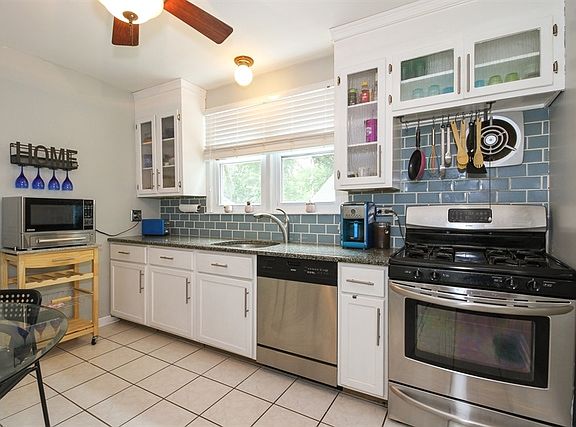 5th image of 18425 Harwood Ave