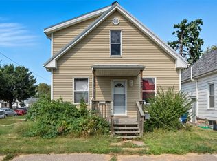 828 8th Ave SW, Cedar Rapids, IA 52404