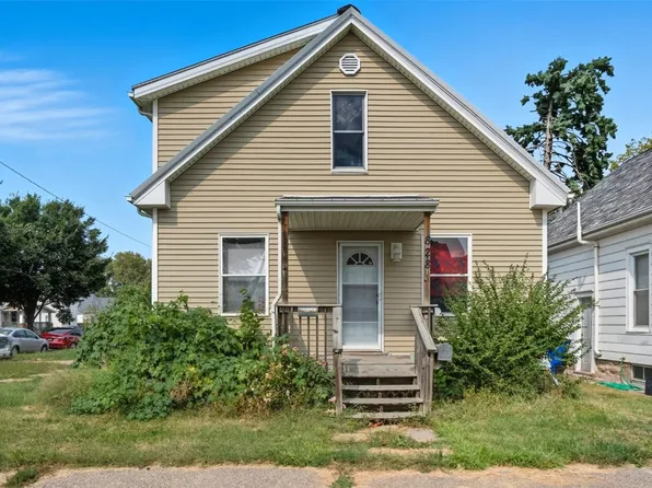 828 8th Ave SW, Cedar Rapids, IA 52404