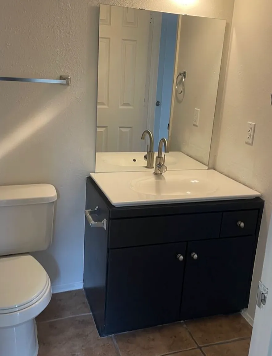 2 bed, 1.5 bath, 951 sqft, $1,350 — Photo 3