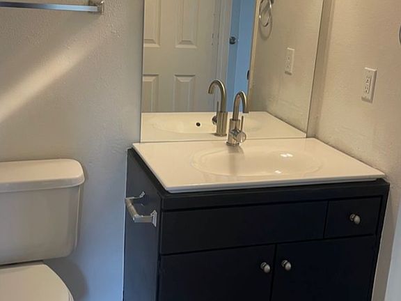 3rd image of 1705 Coronado Hills Dr APT C