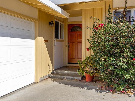 4th image of 233 Pestana Ave