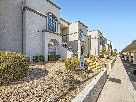 3rd image of 3150 Soft Breezes Dr APT 2022