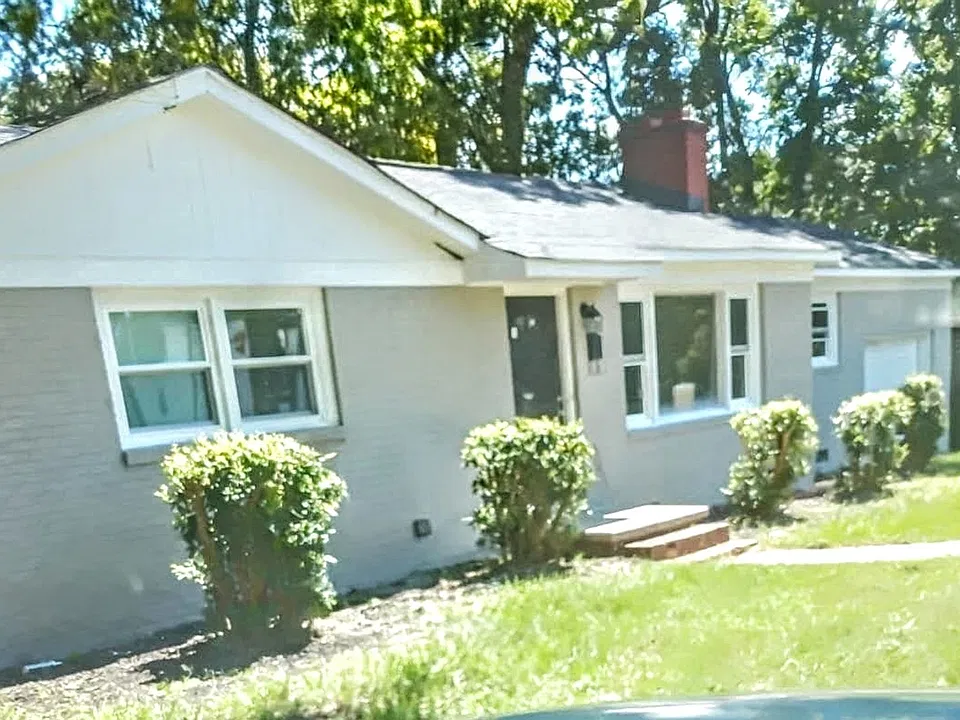 2547 Eastway Dr