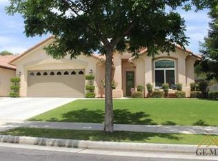 2106 Snowdrop Dr, Bakersfield, CA 93311