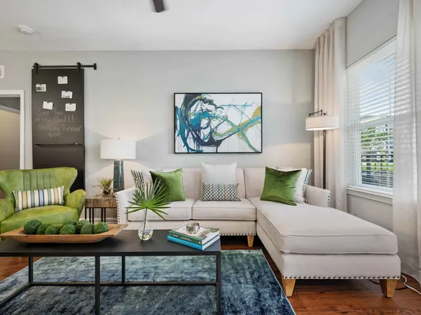 Skye at Hunter's Creek