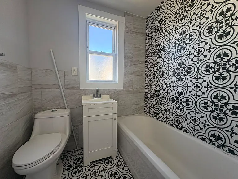 14 Juliette St #2 — Photo 8