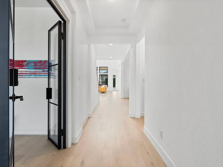 1053 Bat Hawk Ct — Photo 5