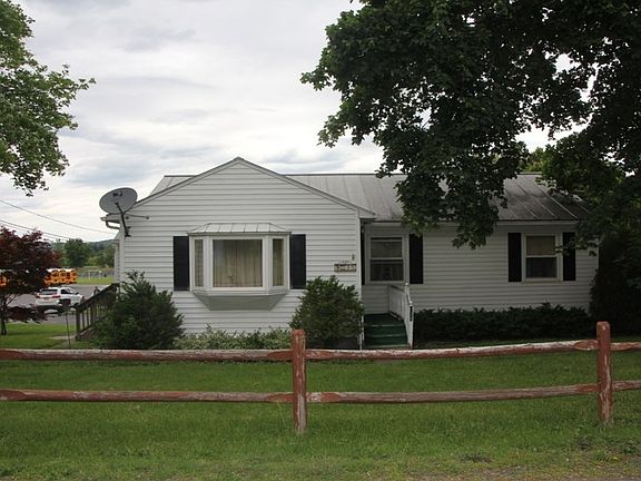 5th image of 135 Prospect St